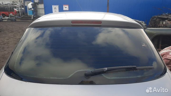 Стекло двери багажника Peugeot 206