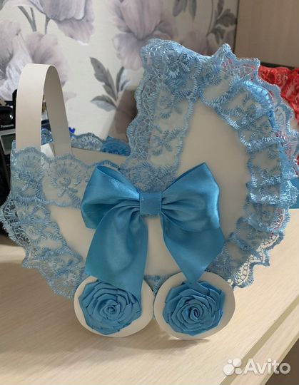 Коляски на мальчика и девочку