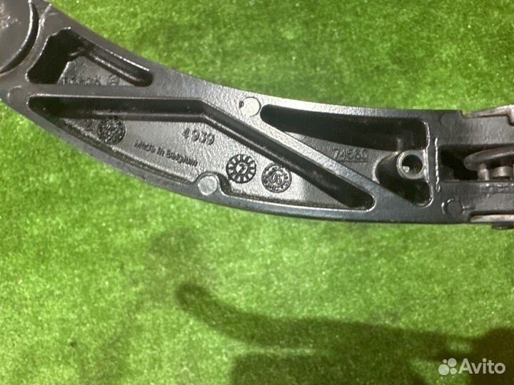 Поводок дворников Audi A6 C6 Quattro седан 3.2