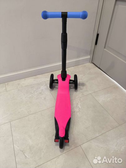 Самокат детский трехколесный новый