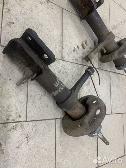 Стойки передние лада приора