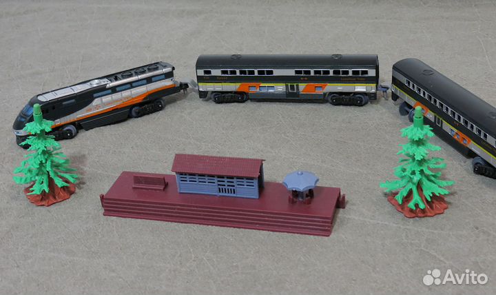 Поезд игрушечный с рельсами