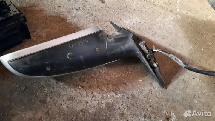 Зеркало левое Volkswagen Passat B5+ ATQ 2001