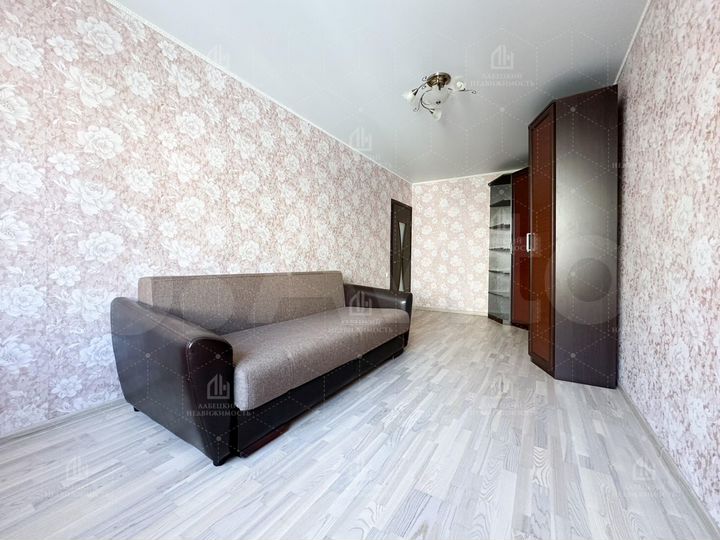 2-к. квартира, 63,8 м², 1/3 эт.