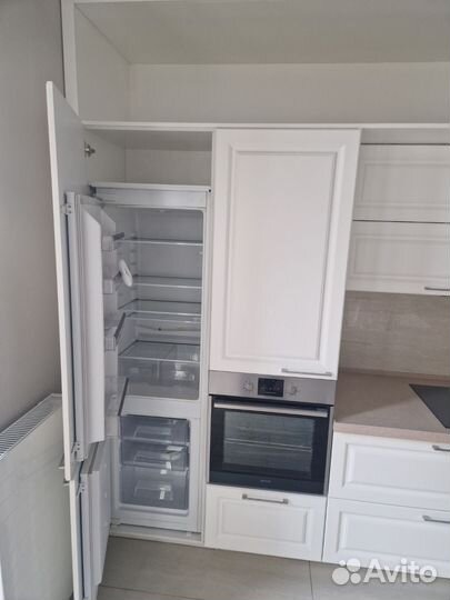 Кухонный гарнитур бу длинна 4.7