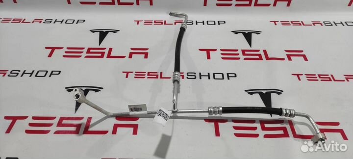 Трубка радиатора кондиционера правая Tesla Model S
