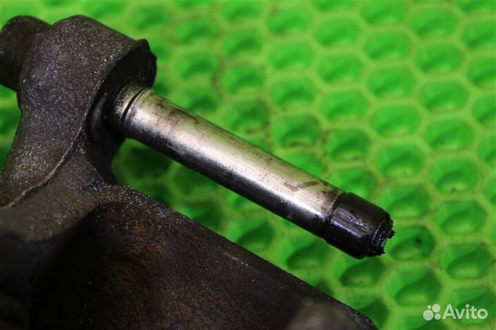 Суппорт задний левый Mitsubishi Outlander CW5W