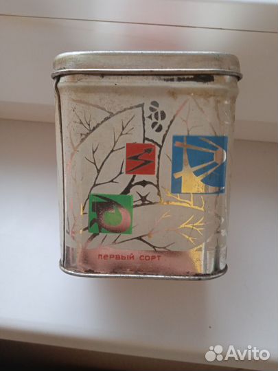 Жестяная банка из под чая