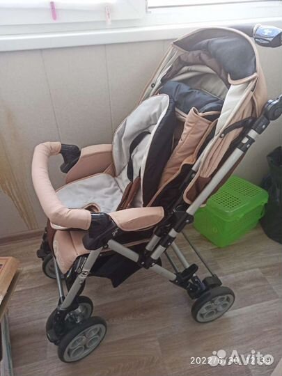 Коляска прогулочная