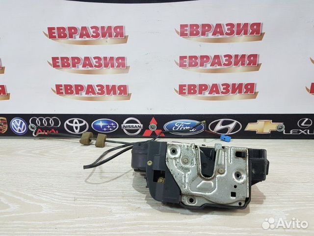 Замок двери задний правый Mercedes-Benz C-Class