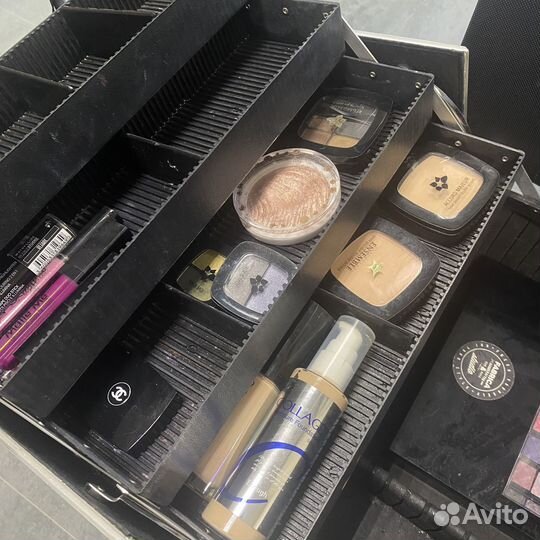 Чемодан визажиста