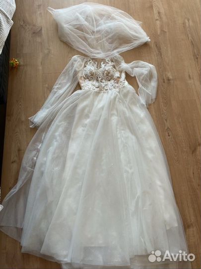 Свадебное платье