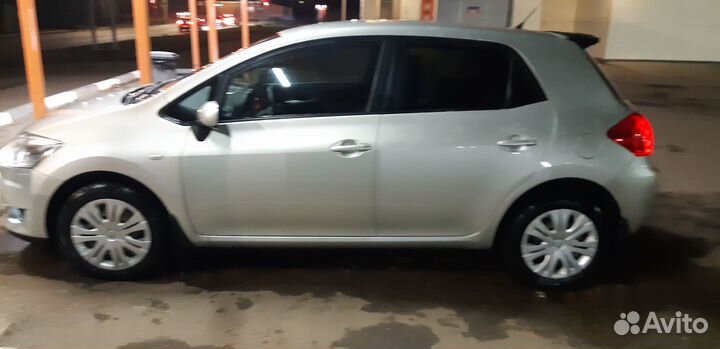 Тойота аурис