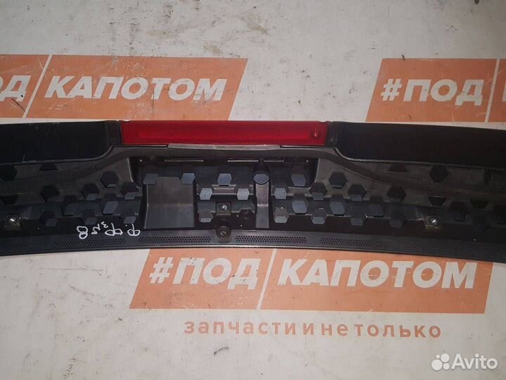 Спойлер крышки багажника Ford Focus 3 BM51A44210B