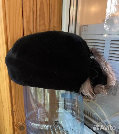 Берет женский меховой (мутон)