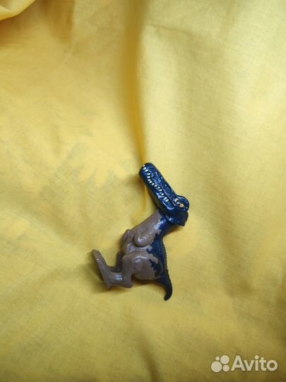 Динозавр игрушка McDonald's Jurassic World