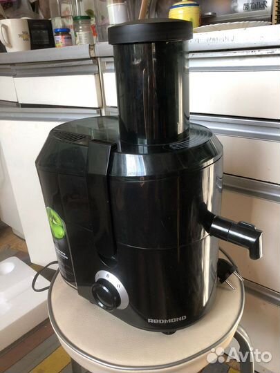 Соковыжималка Redmond RJ-916