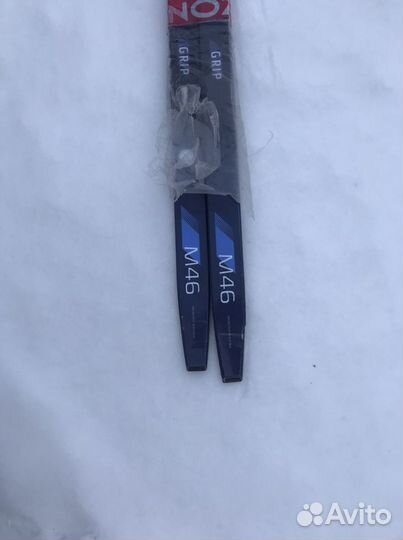 Беговые лыжи новые