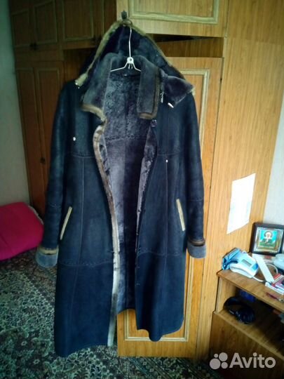 Продаётся женская дублёнка с капюшоном