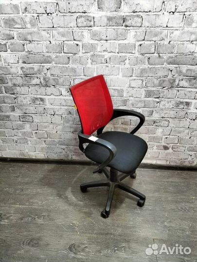 Компьютерное кресло б/у