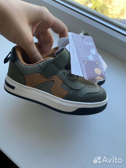 Кроссовки кеды 25