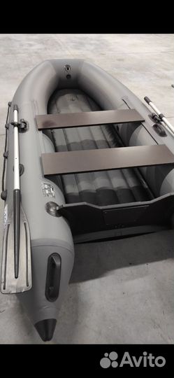 Лодка моторная килевая Лоцман 300нднд новая