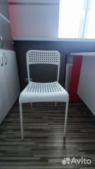 Продается столы, тумбы, шкафы, стулья