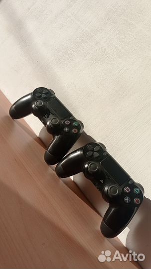 PS4, два геймпада, PS Extra до 29.12.2023