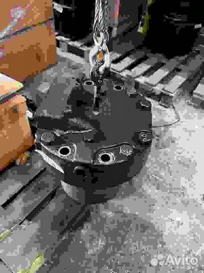 Гидромотор редуктора хода сат345