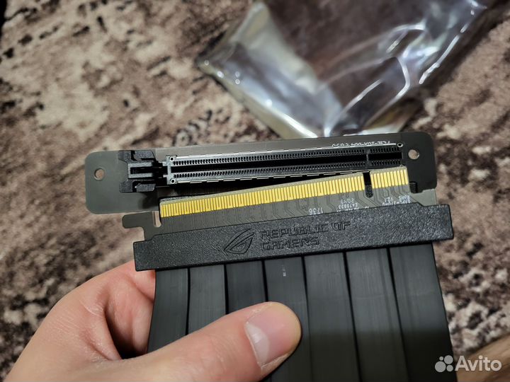 Райзер PCI-E 3.0 Asus RS200 Rog strix riser