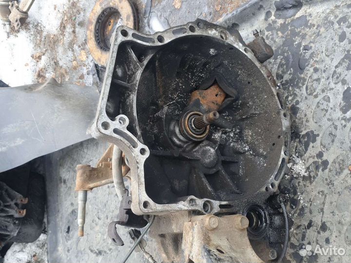 МКПП mazda 323 1996г