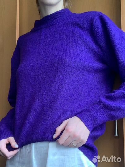 Свитер фиолетовый женственный