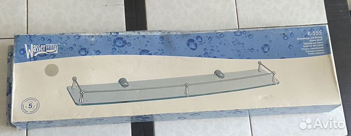 Полочка для ванной с бортиком