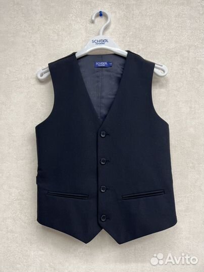 Жилетка на мальчика школьная