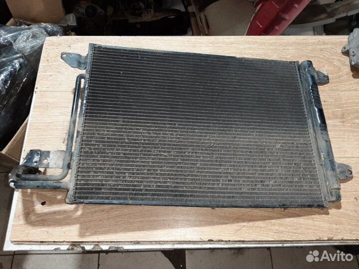 Радиатор кондиционера Volkswagen Golf Plus 2006