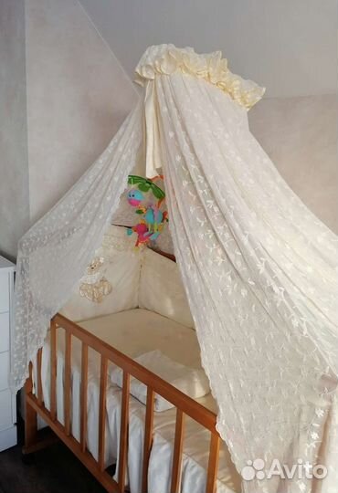 Комплект в кроватку (бортики и постельное белье)