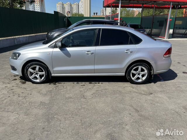 Volkswagen Polo 1.6 AT, 2011, 204 000 км