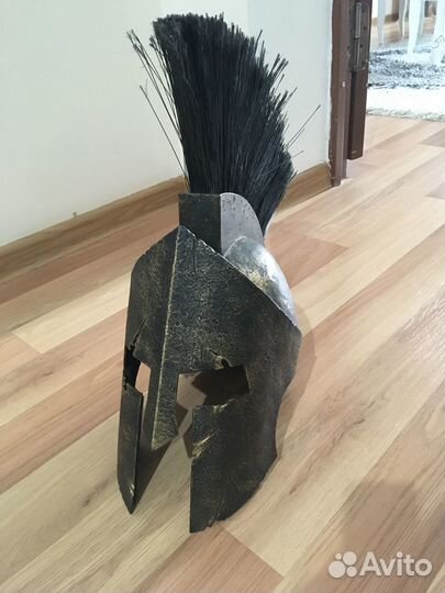 Спартанский шлем