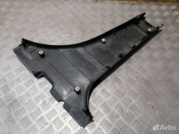 Обшивка стойки левая Hyundai Getz 2002-2010