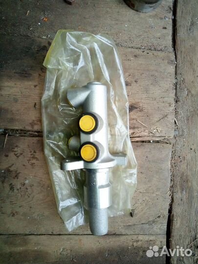 Главный тормозной цилиндр BMW 5