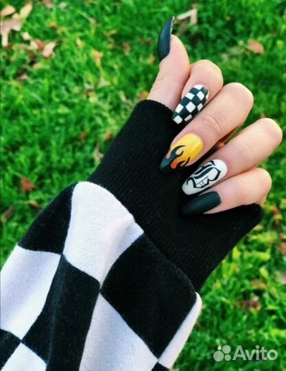 Наращивание ногтей