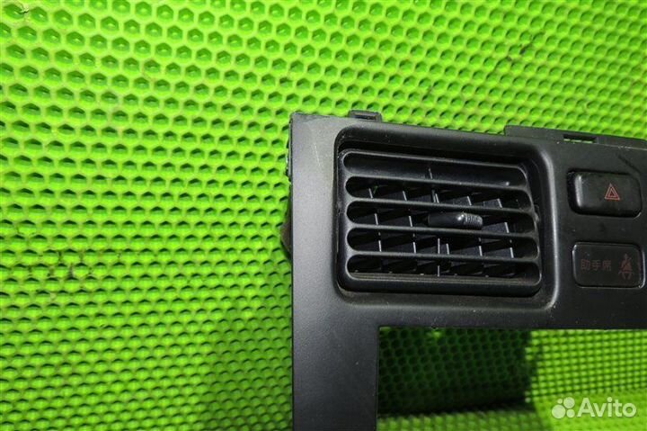 Рамка магнитолы Toyota Caldina AT211 7AFE 2000