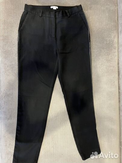 Продаются классические женские вещи