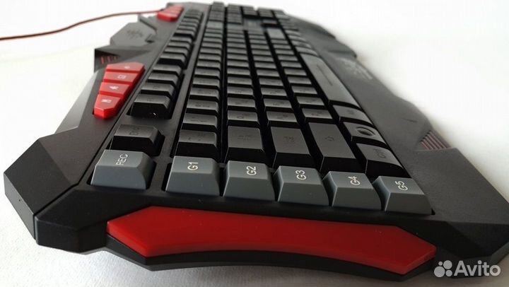 Игровая клавиатура с подсветкой