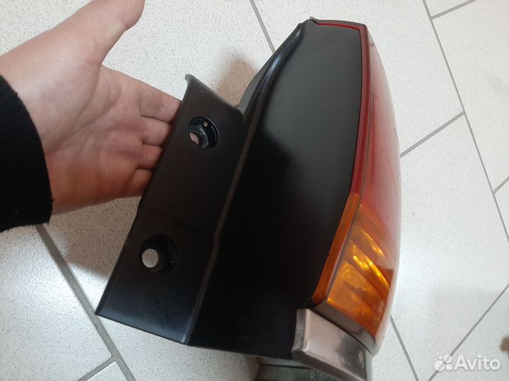 Фонарь в крыло правый Lexus LX570 оригинал 2007-12