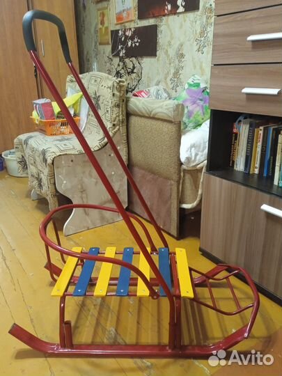 Санки с ручкой