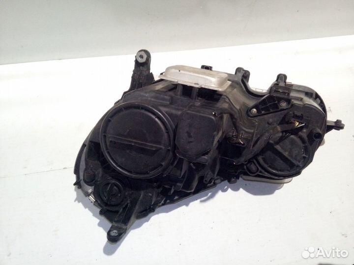 Фара правая Mercedes-Benz E-Class