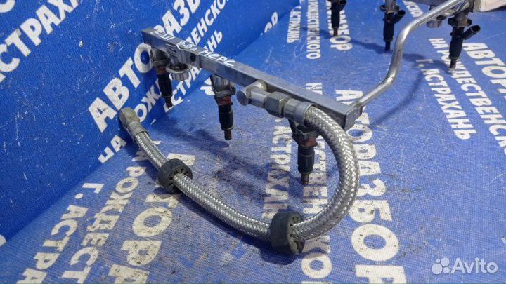 Топливная рампа в сборе Mercedes-Benz W211 седан