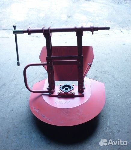 Установка пескоразбрасывающего механизма эд405-520