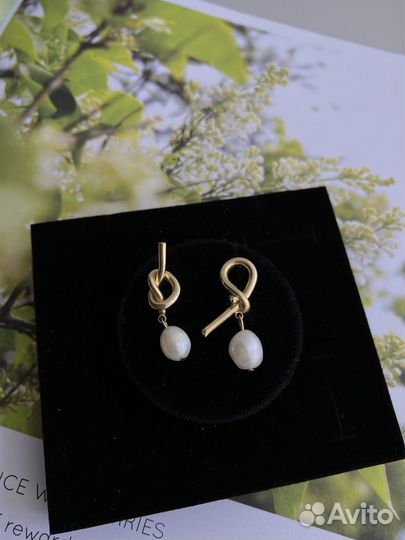 Серьги с жемчугом (бижутерия)